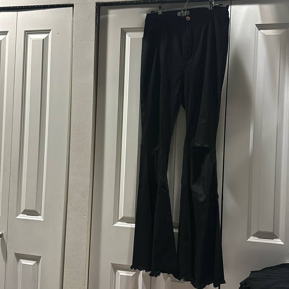 Black Bellbottom Jeans